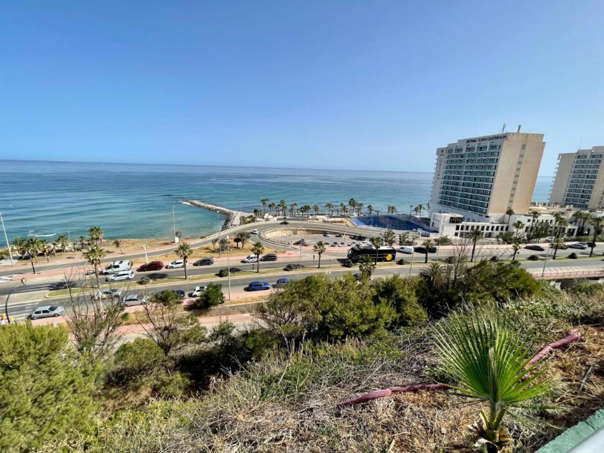 Beach And Pool Holidays At The Grand Coloso Apartment Benalmadena Exterior photo